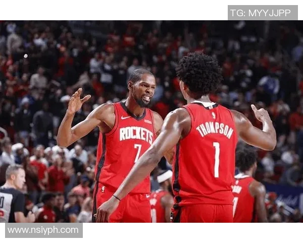 火箭队在对阵步行者的比赛中展现强大实力取得大胜,球迷欢呼不断 火箭队在对阵步行者的比赛中展现强大实力取得大胜,球迷欢呼不断