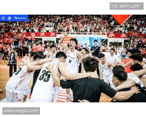 CBA激战辽宁对决山西球迷热情高涨期待精彩赛事