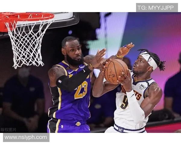 洛杉矶湖人与犹他爵士的激烈对决引发球迷热议与期待