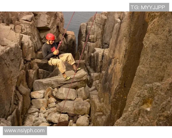 武汉攀岩队的意识觉醒与团队精神探讨聚焦攀岩运动的未来发展 武汉攀岩队的意识觉醒与团队精神探讨聚焦攀岩运动的未来发展